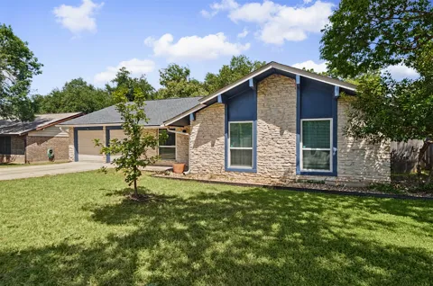 9007 W Pointer Lane
