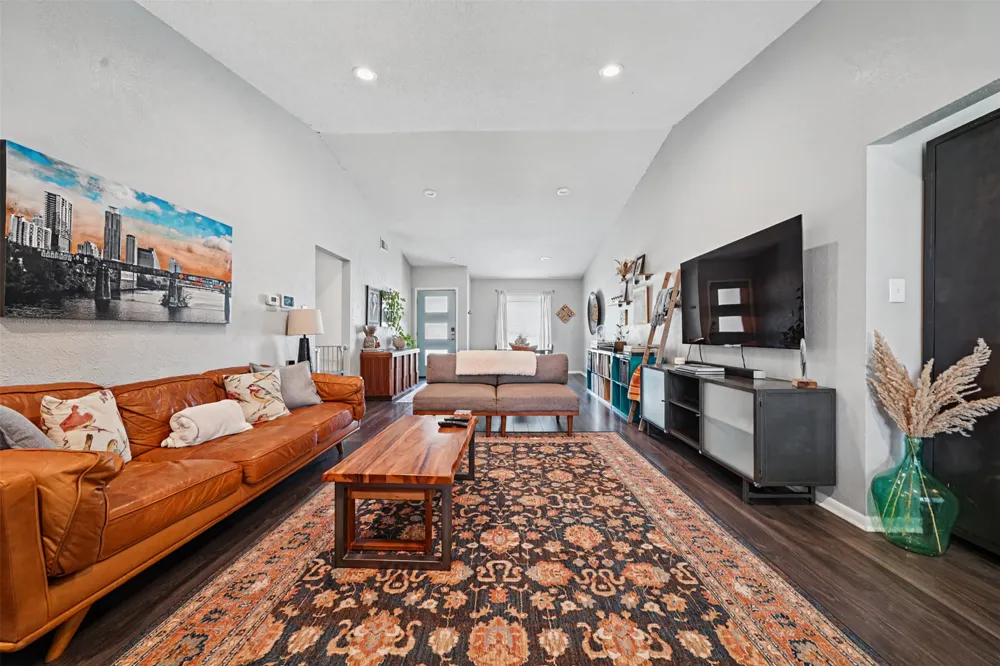 9007 W Pointer Lane Austin, TX 78758