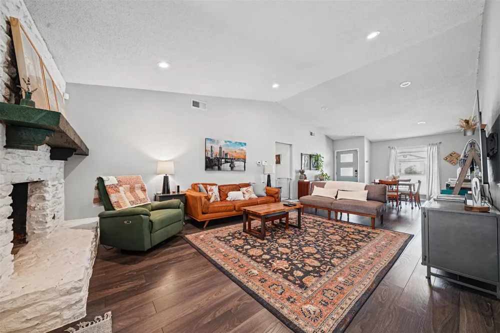 9007 W Pointer Lane Austin, TX 78758