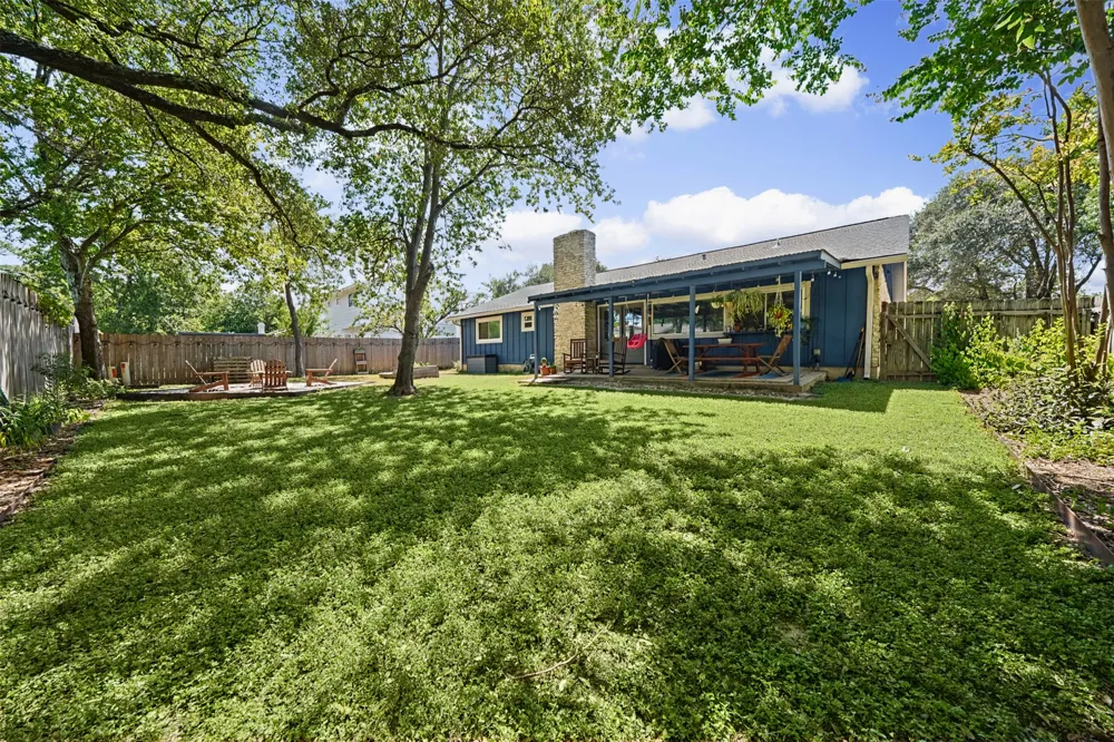 9007 W Pointer Lane Austin, TX 78758