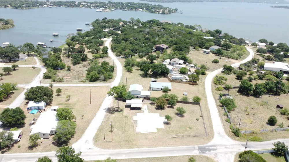 1519 Lakeview Drive Tow, TX 78672