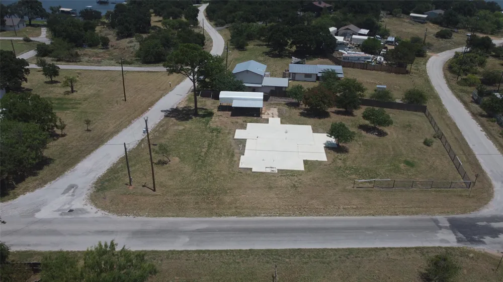 1519 Lakeview Drive Tow, TX 78672