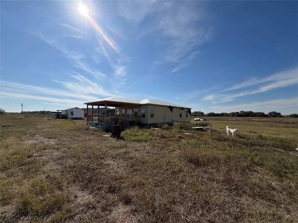 2051 County Road 102 Columbus, TX 78934