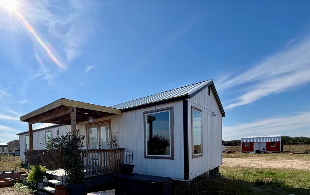 2051 County Road 102 Columbus, TX 78934