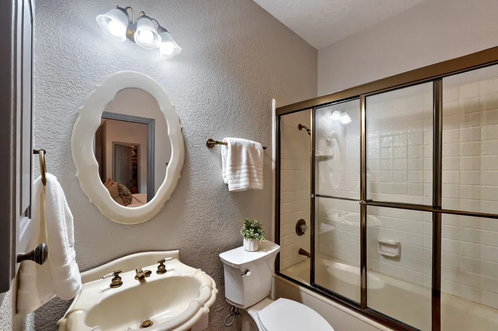222 Winn Valley Drive Wimberley, TX 78676