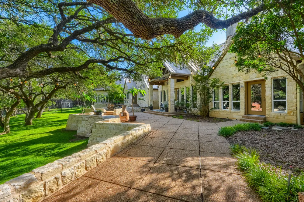 222 Winn Valley Drive Wimberley, TX 78676