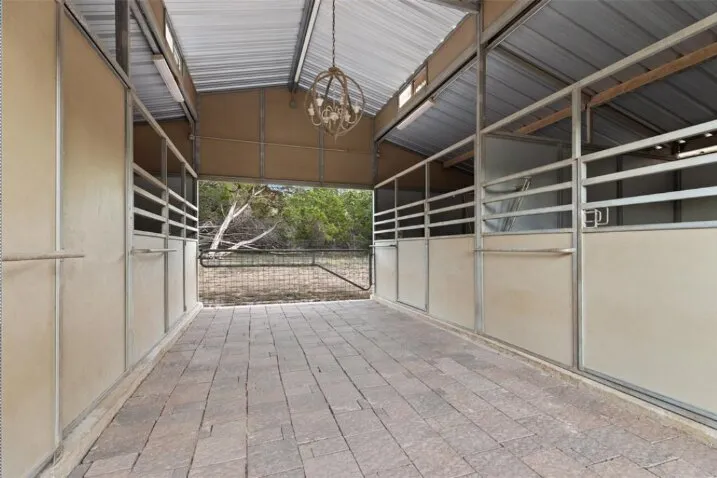 222 Winn Valley Drive Wimberley, TX 78676
