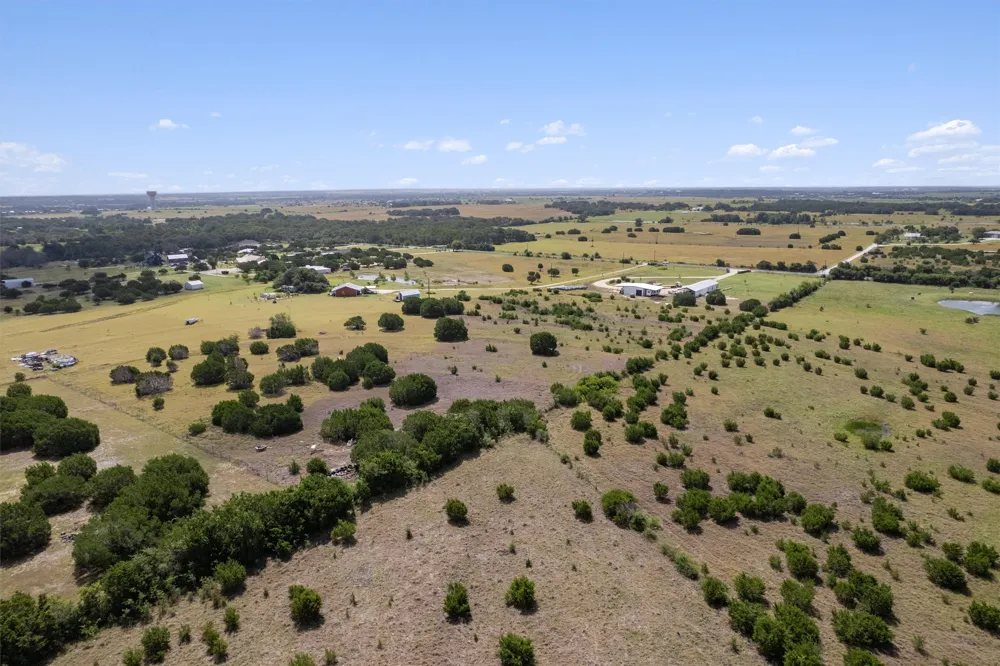 1400 County Road 221 Florence, TX 76527