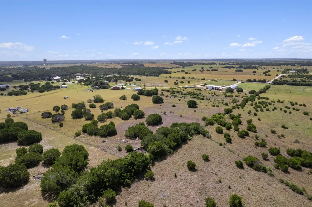 1400 County Road 221 Florence, TX 76527