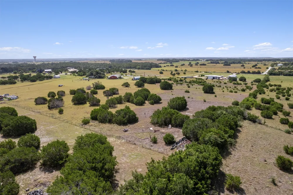 1400 County Road 221 Florence, TX 76527