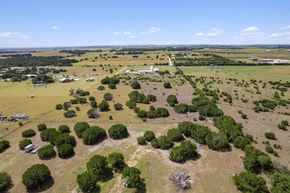 1400 County Road 221 Florence, TX 76527