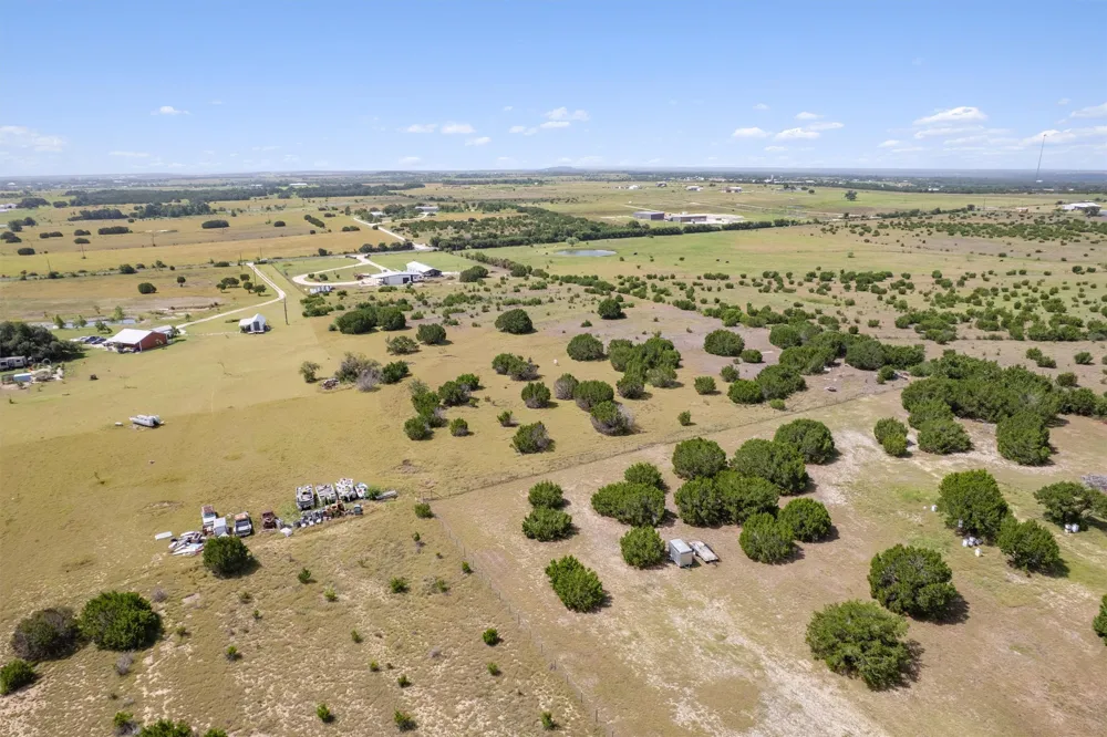 1400 County Road 221 Florence, TX 76527
