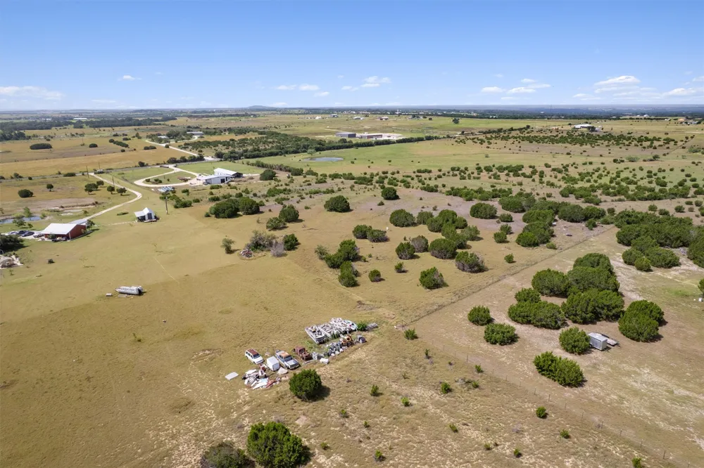1400 County Road 221 Florence, TX 76527