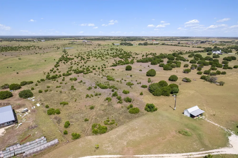 1400 County Road 221 Florence, TX 76527