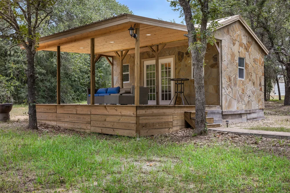 6944 County Road 132 Somerville, TX 77879