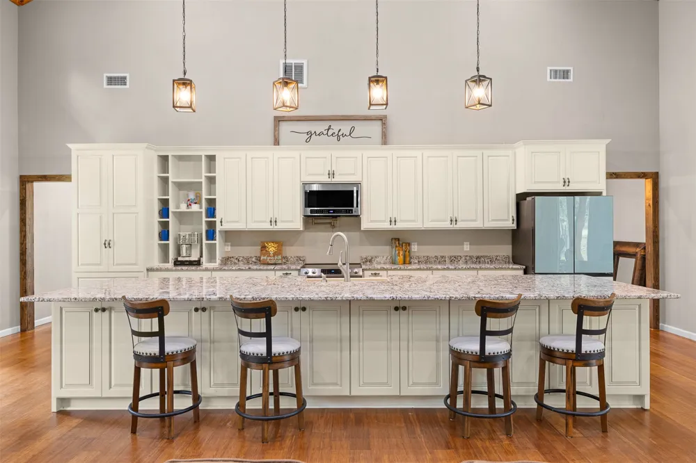 6944 County Road 132 Somerville, TX 77879