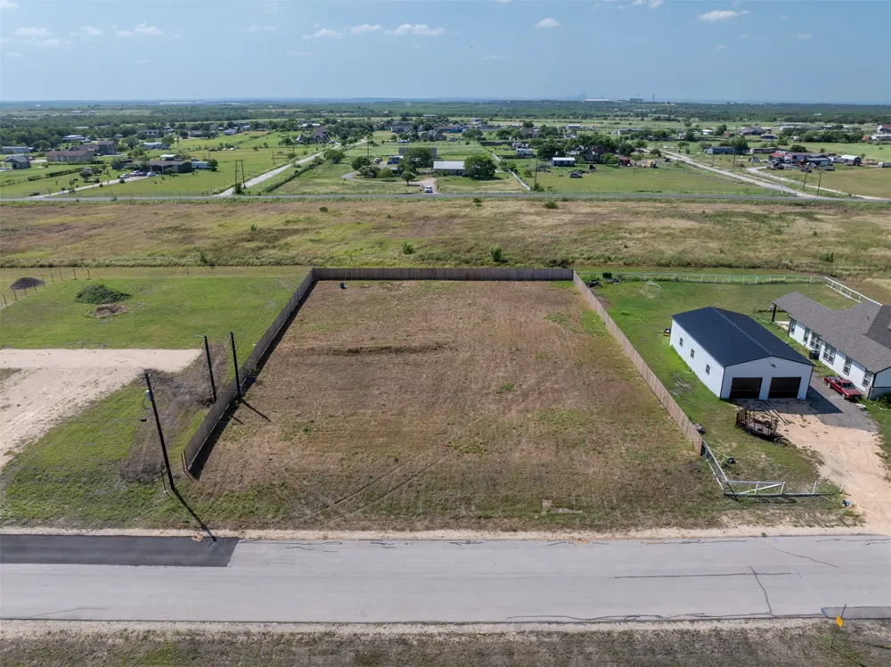 205 Desperado Loop Del Valle, TX 78617