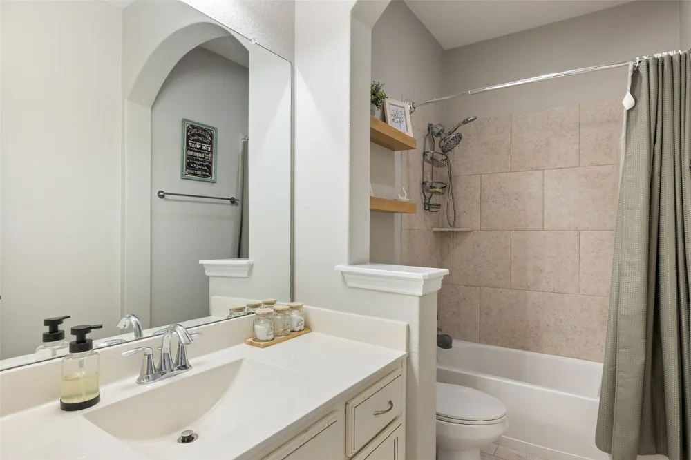 5524 Brady Bayou Cove Austin, TX 78738