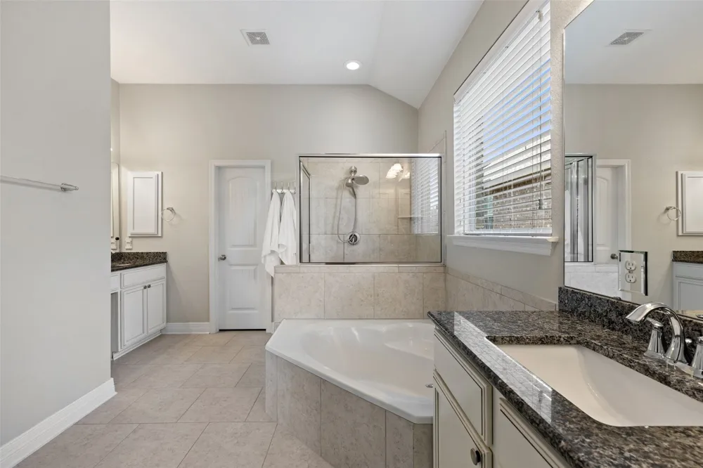 5524 Brady Bayou Cove Austin, TX 78738