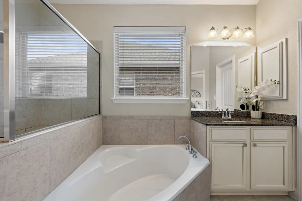 5524 Brady Bayou Cove Austin, TX 78738