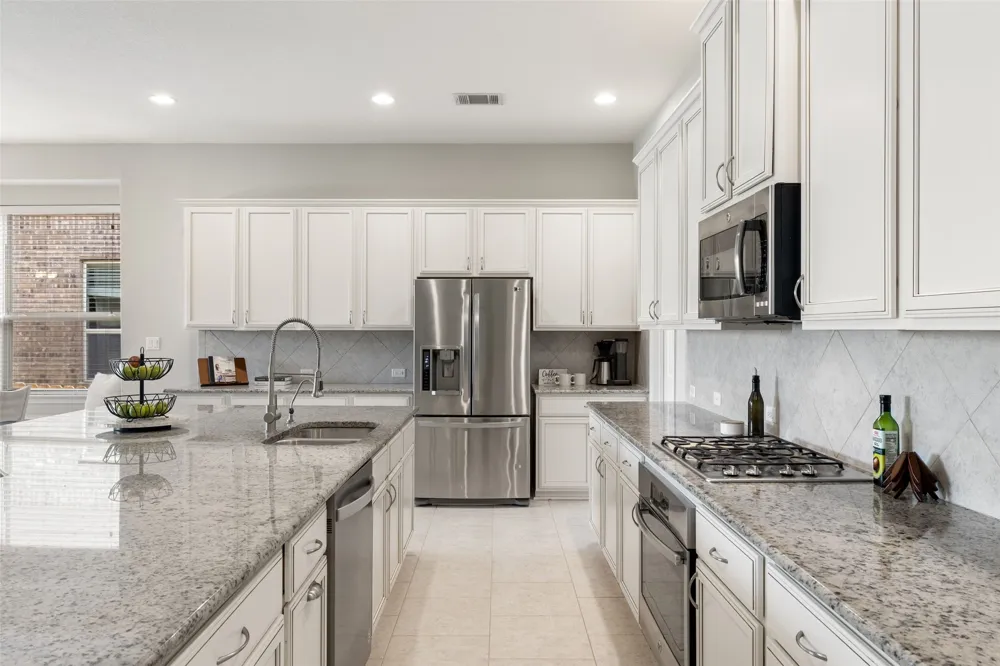 5524 Brady Bayou Cove Austin, TX 78738