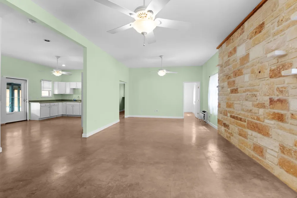 204 Deer Ridge Drive Burnet, TX 78611