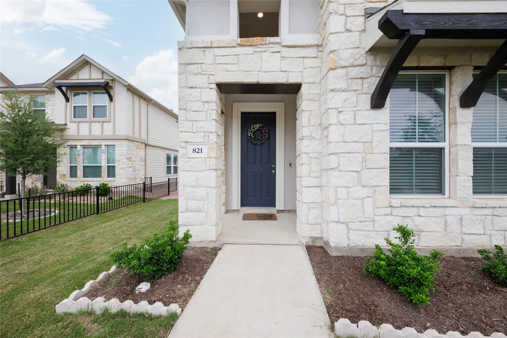 821 Lone Peak Way Dripping Springs, TX 78620