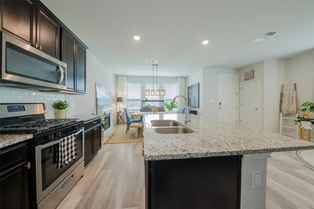 821 Lone Peak Way Dripping Springs, TX 78620