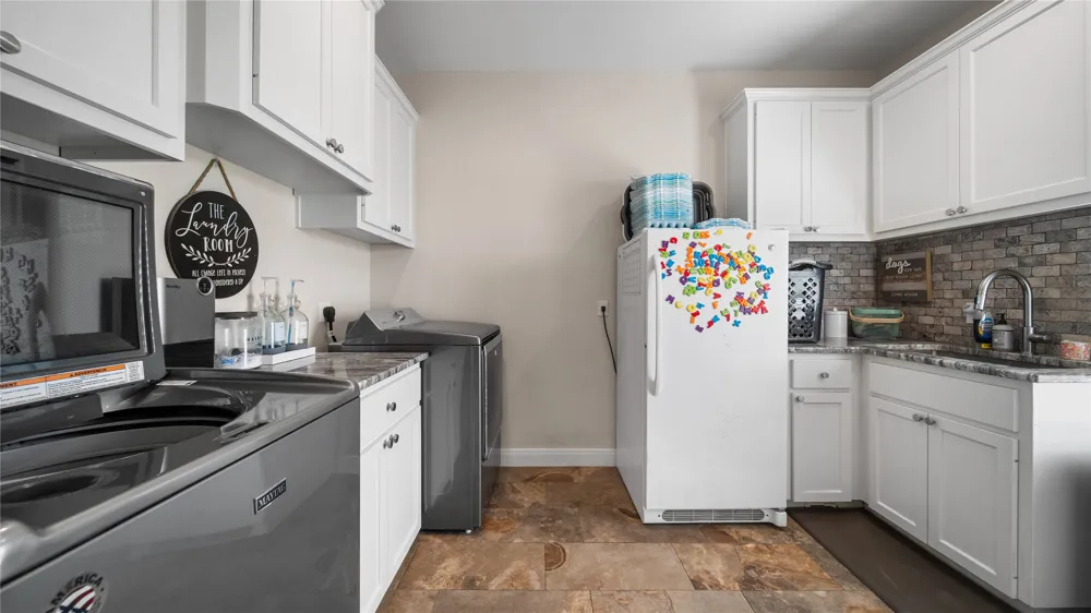 1606 County Road 216 Giddings, TX 78942