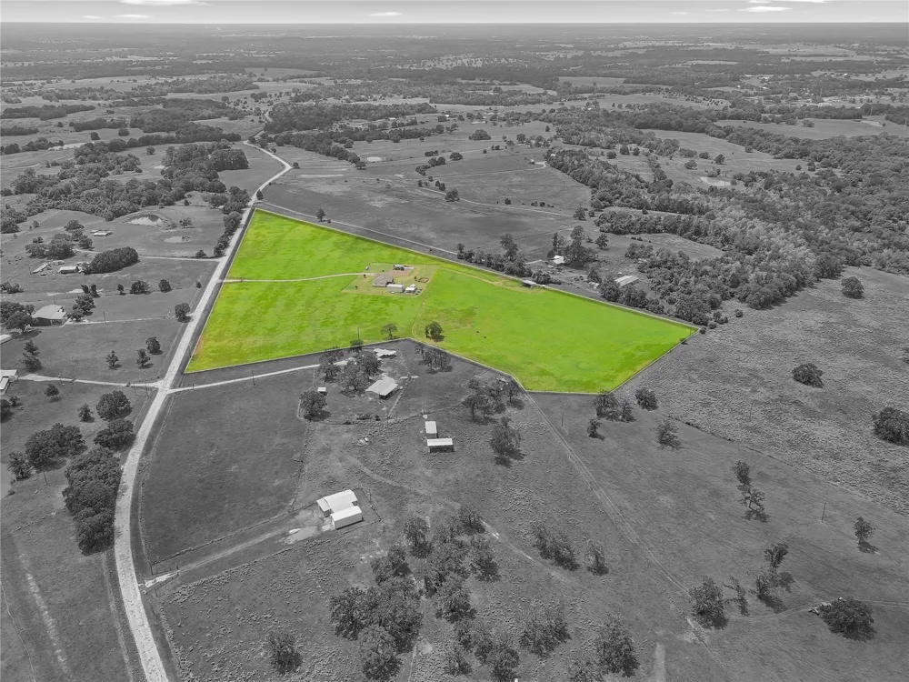 1606 County Road 216 Giddings, TX 78942