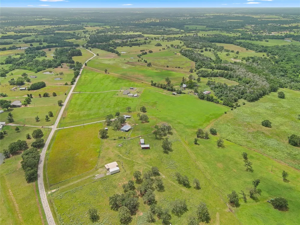 1606 County Road 216 Giddings, TX 78942