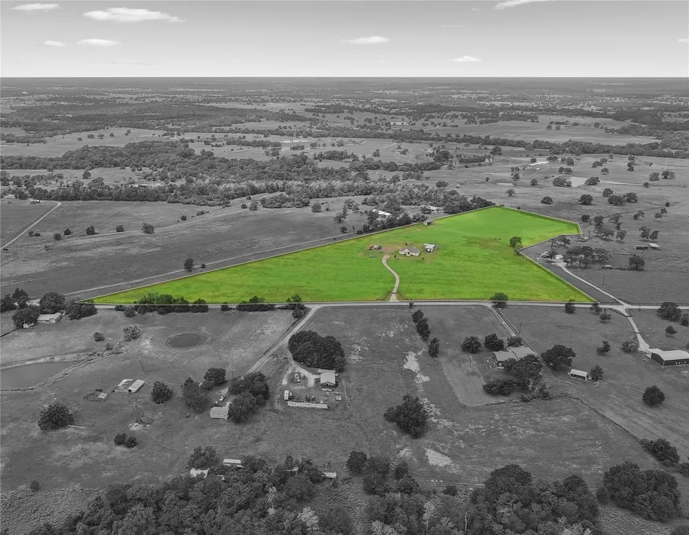 1606 County Road 216 Giddings, TX 78942