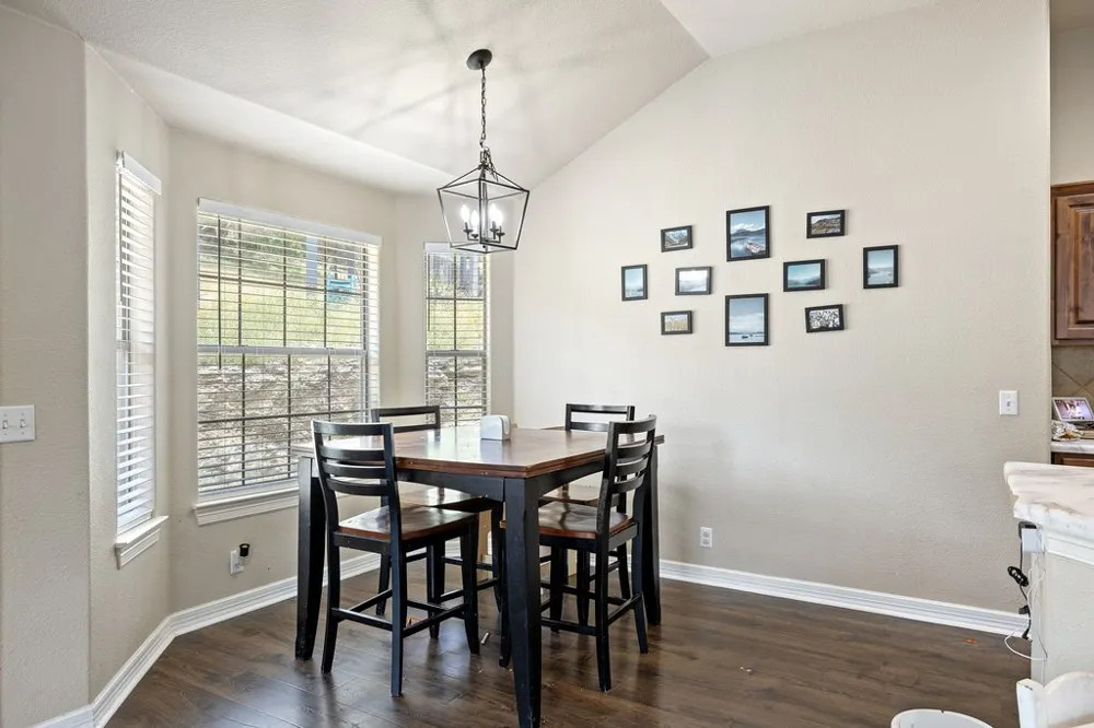 714 Newport Drive Spicewood, TX 78669