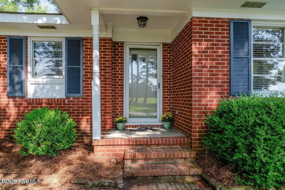 3286 Nc 122 S Pinetops, NC 27864