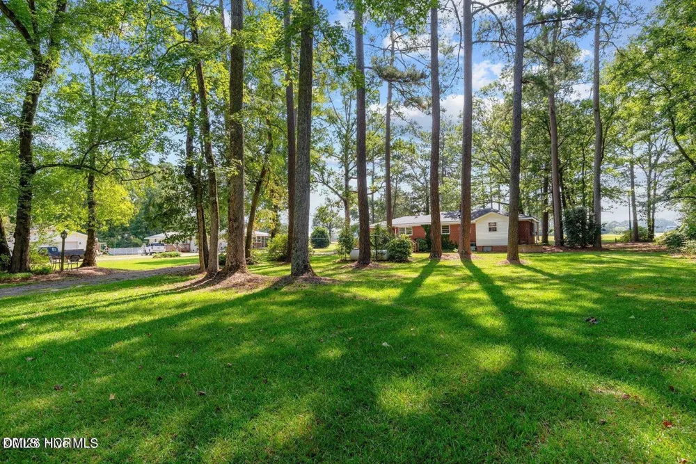 3286 Nc 122 S Pinetops, NC 27864