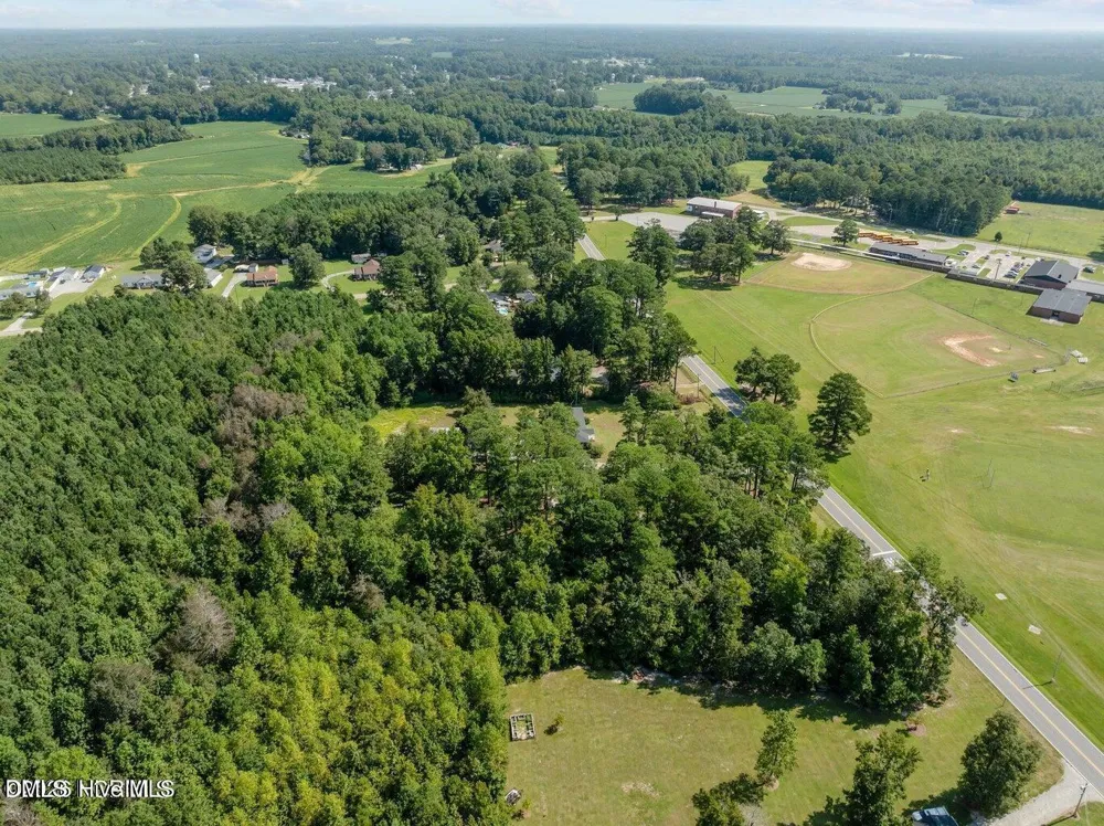 3286 Nc 122 S Pinetops, NC 27864