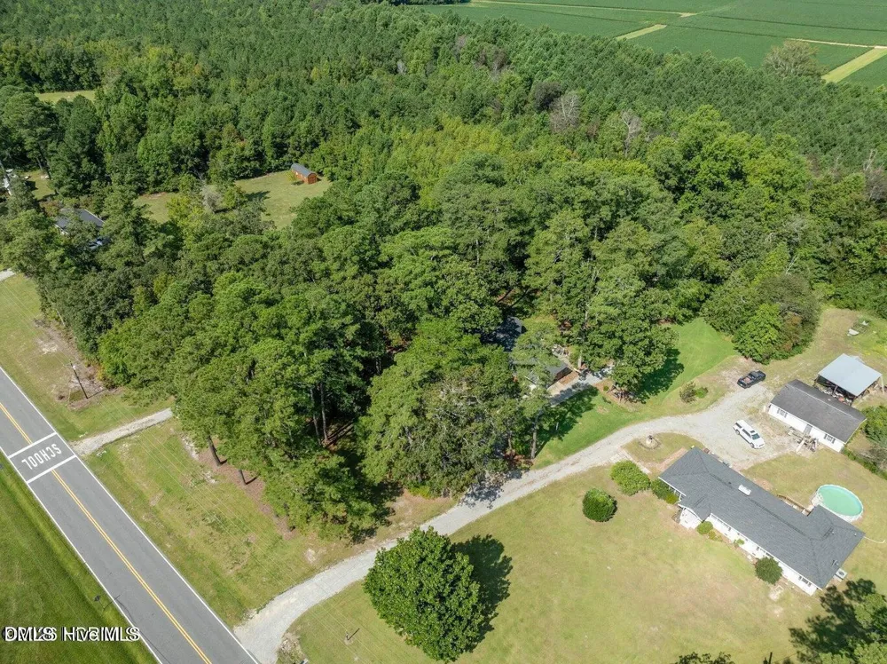 3286 Nc 122 S Pinetops, NC 27864