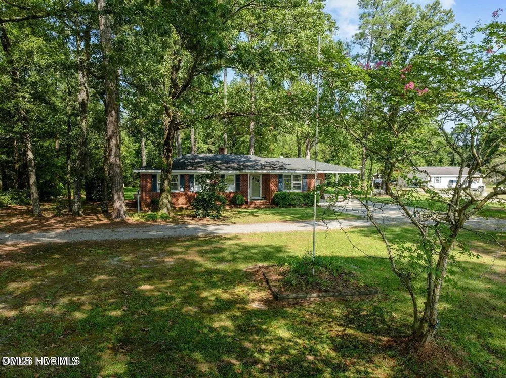 3286 Nc 122 S Pinetops, NC 27864
