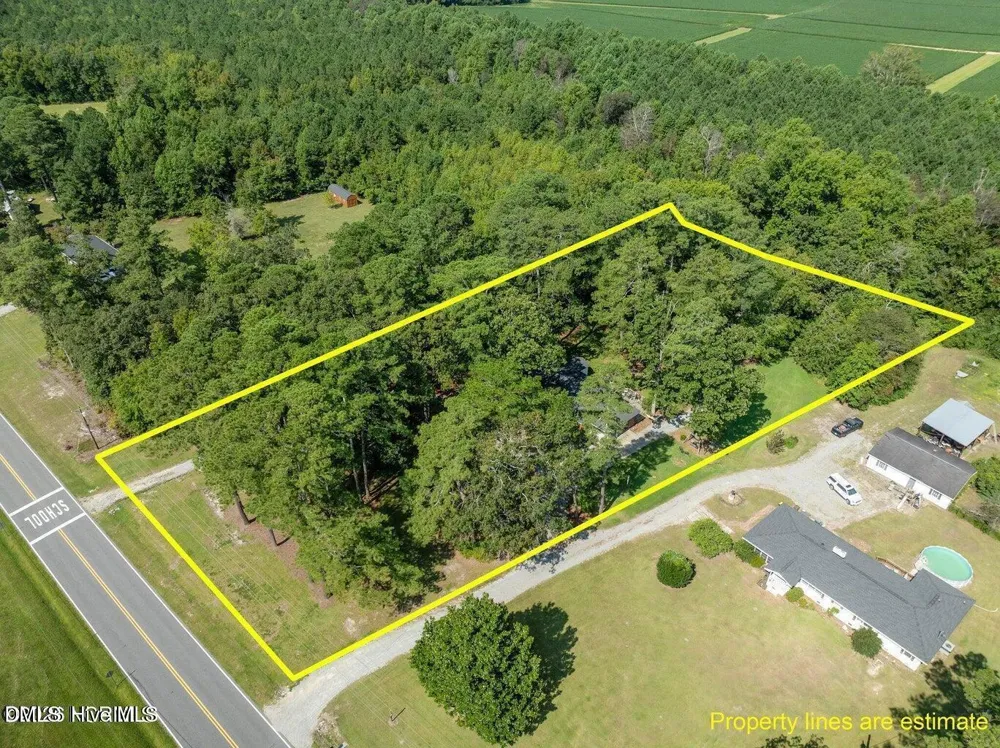 3286 Nc 122 S Pinetops, NC 27864