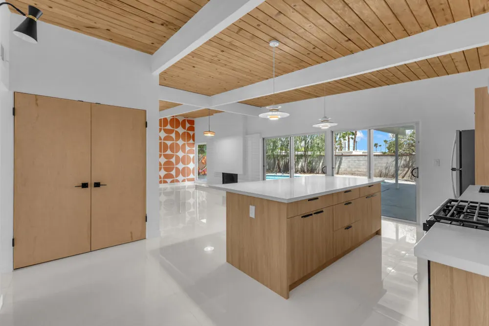 2410 Starr Road Palm Springs, CA 92262