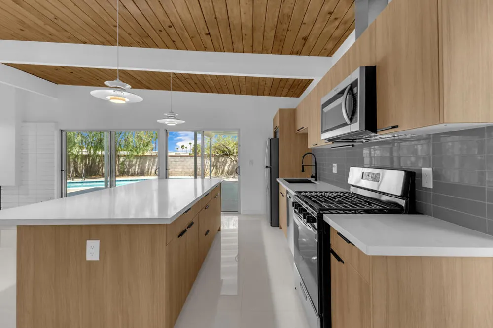 2410 Starr Road Palm Springs, CA 92262