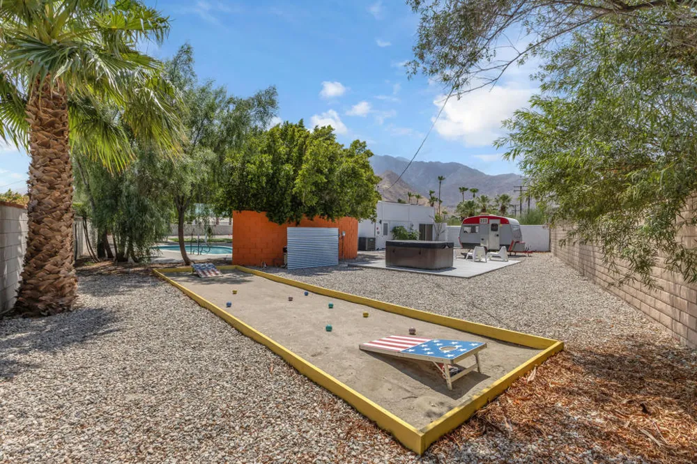 2410 Starr Road Palm Springs, CA 92262
