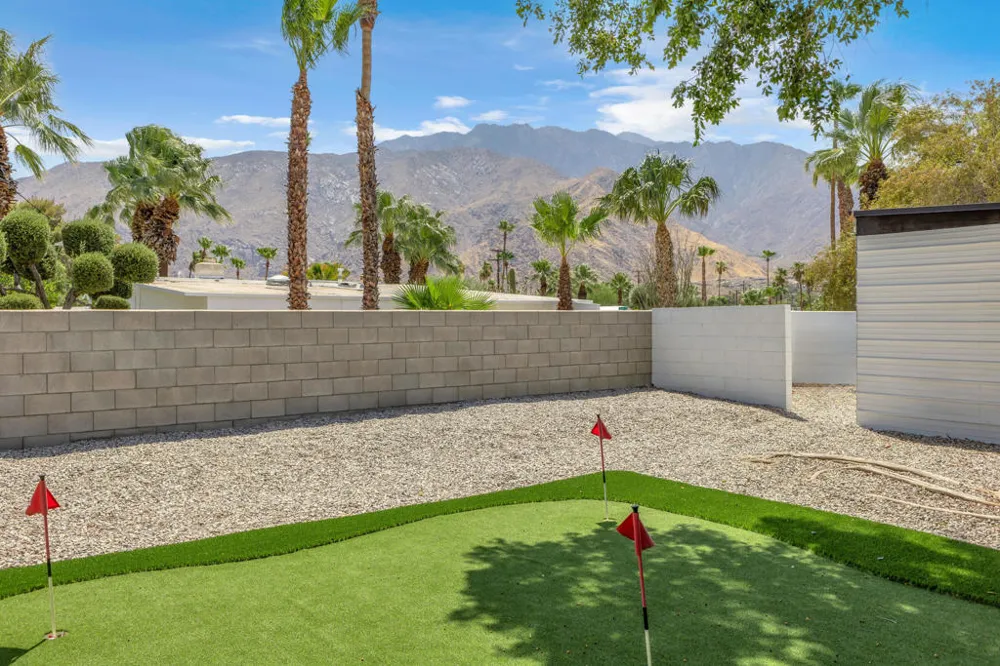2410 Starr Road Palm Springs, CA 92262