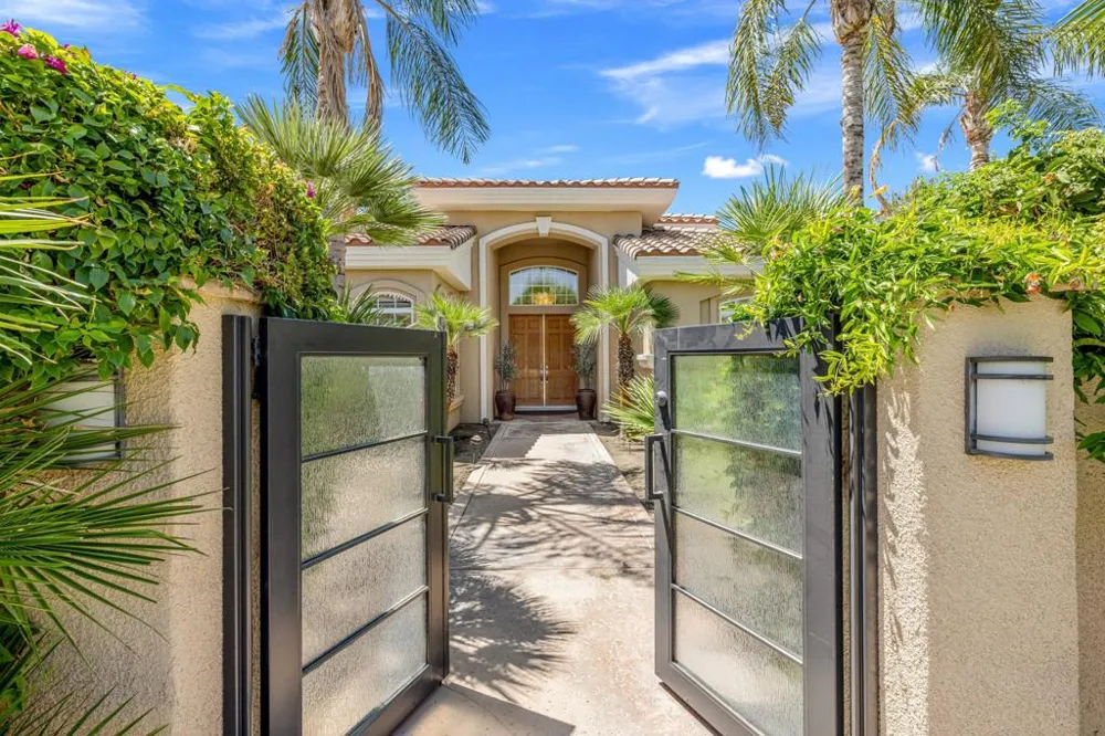 14 Collegiate Circle Rancho Mirage, CA 92270