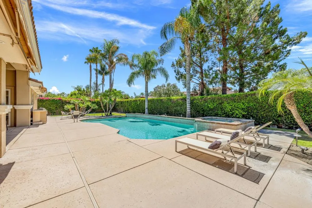 14 Collegiate Circle Rancho Mirage, CA 92270
