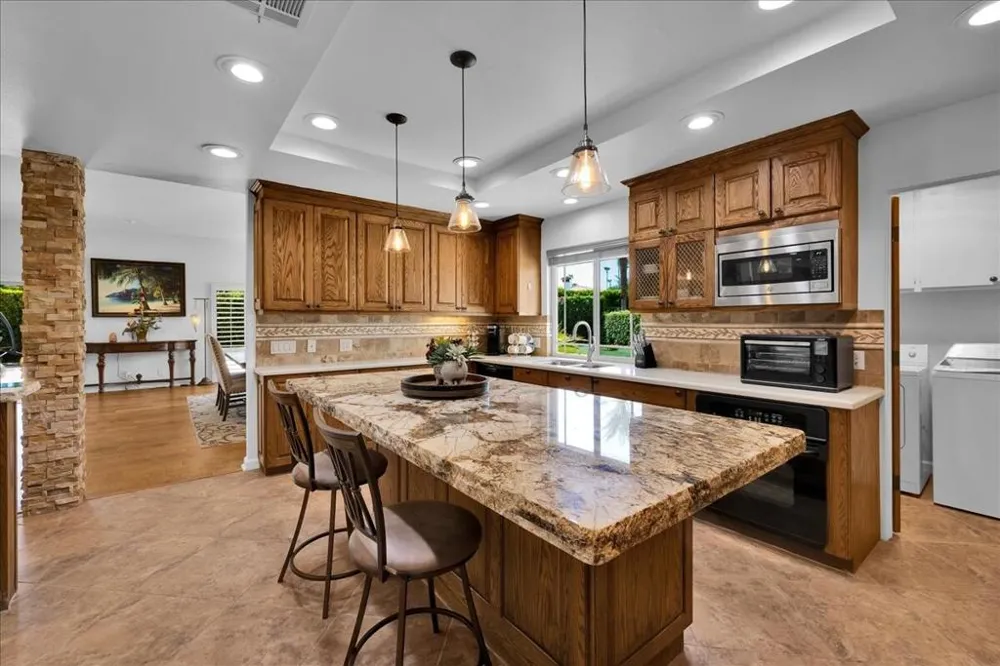 45595 ViA Corona Indian Wells, CA 92210