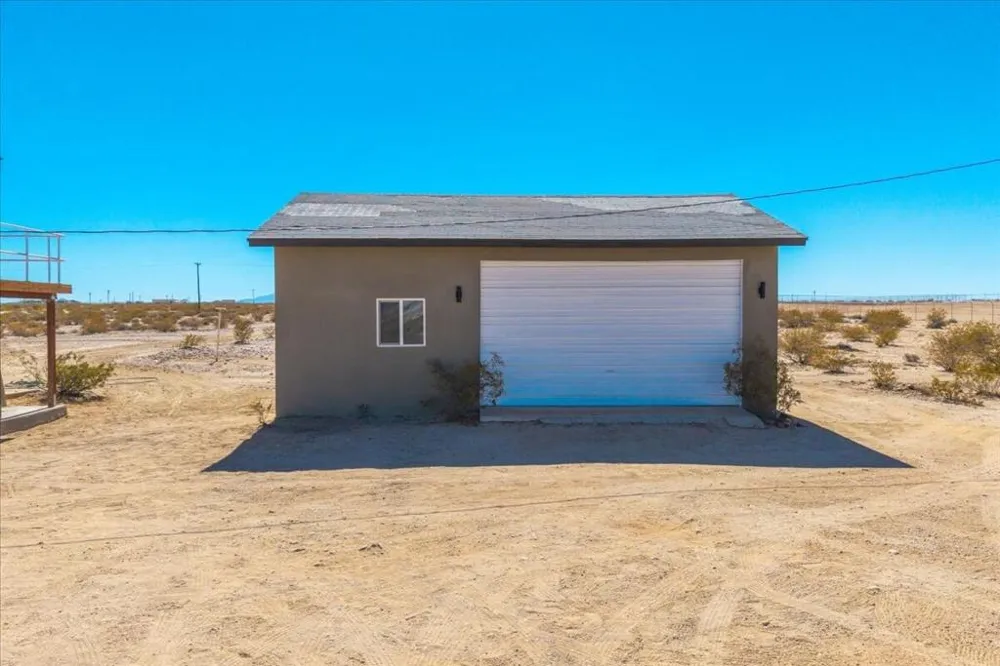 69589 Presswood Road 29 Palms, CA 92277