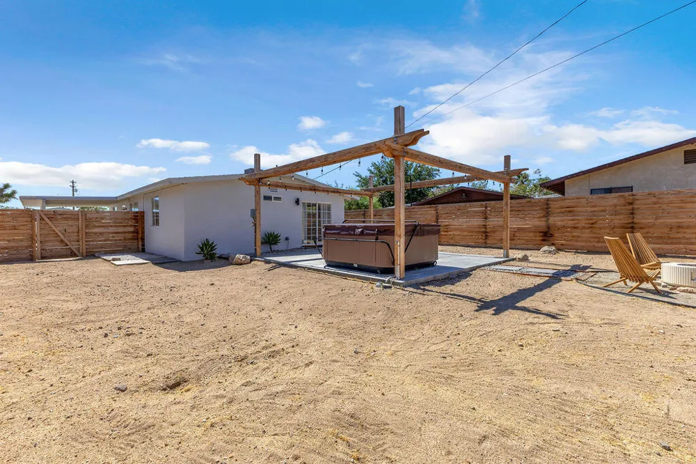 62046 Mountain View Circle Joshua Tree, CA 92252