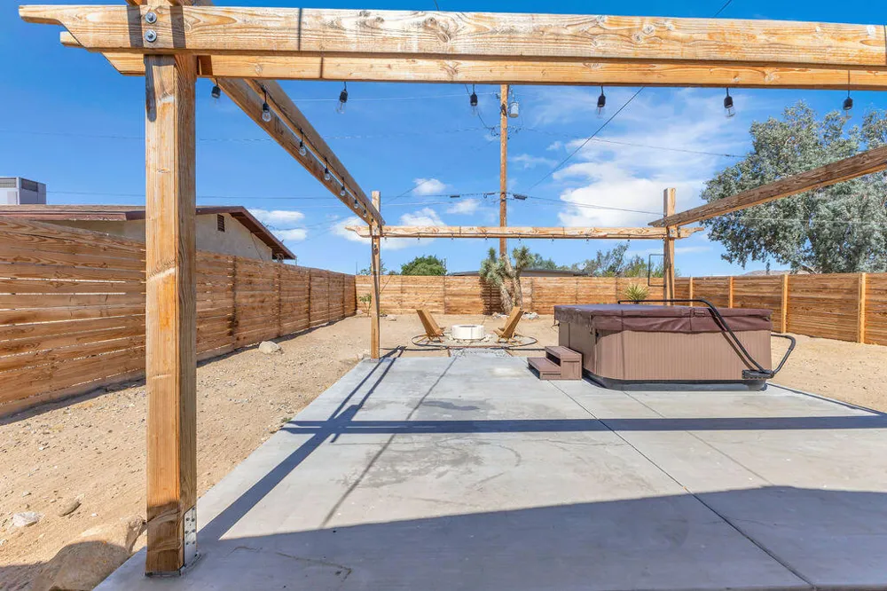 62046 Mountain View Circle Joshua Tree, CA 92252