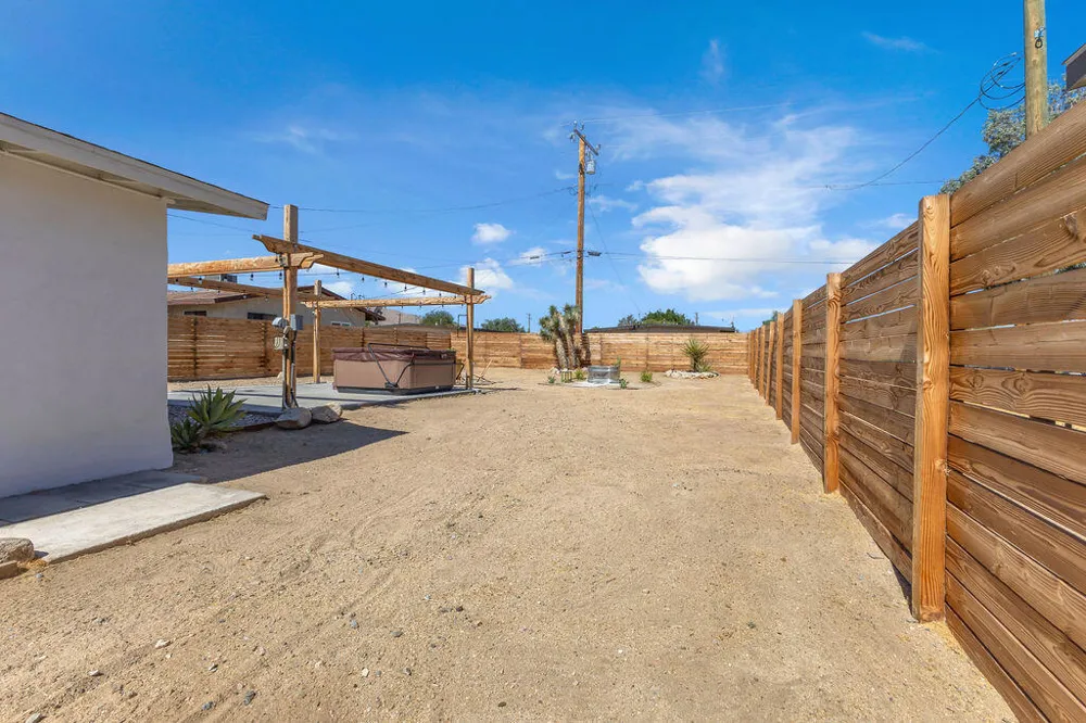 62046 Mountain View Circle Joshua Tree, CA 92252